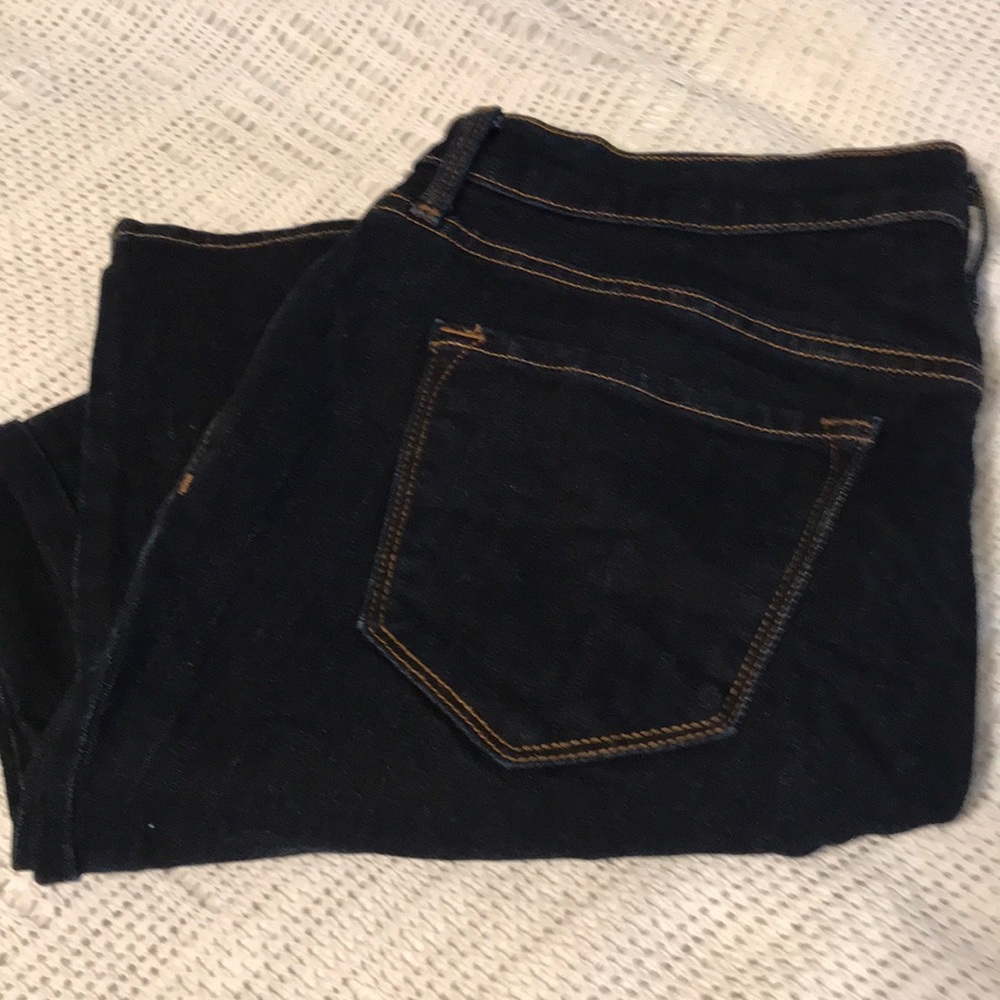 Old navy very dark wash curvy mid rise jean size 6
